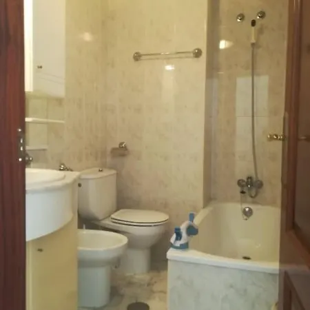 Apartamento En Edificio Nuevo, Con Piscina, Vistas A La Ria Y Al Puerto, Estancia Minima 14 Noches, Perfil Familiar, No Se Admiten Grupos De Jovenes Sanxenxo