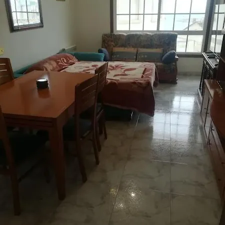 Apartamento En Edificio Nuevo, Con Piscina, Vistas A La Ria Y Al Puerto, Estancia Minima 14 Noches, Perfil Familiar, No Se Admiten Grupos De Jovenes * Sanxenxo