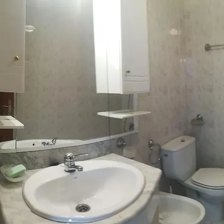 Apartamento En Edificio Nuevo, Con Piscina, Vistas A La Ria Y Al Puerto, Estancia Minima 14 Noches, Perfil Familiar, No Se Admiten Grupos De Jovenes Apartment Sanxenxo