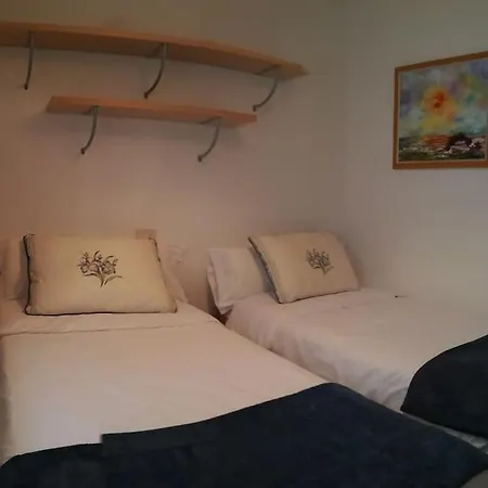 Apartamento En Edificio Nuevo, Con Piscina, Vistas A La Ria Y Al Puerto, Estancia Minima 14 Noches, Perfil Familiar, No Se Admiten Grupos De Jovenes *